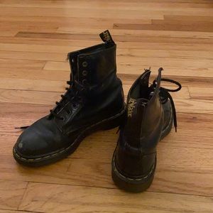 Dr. Martens boots (women’s size 7)